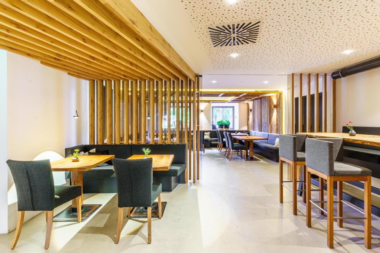Hotel Hirschentenne Stams